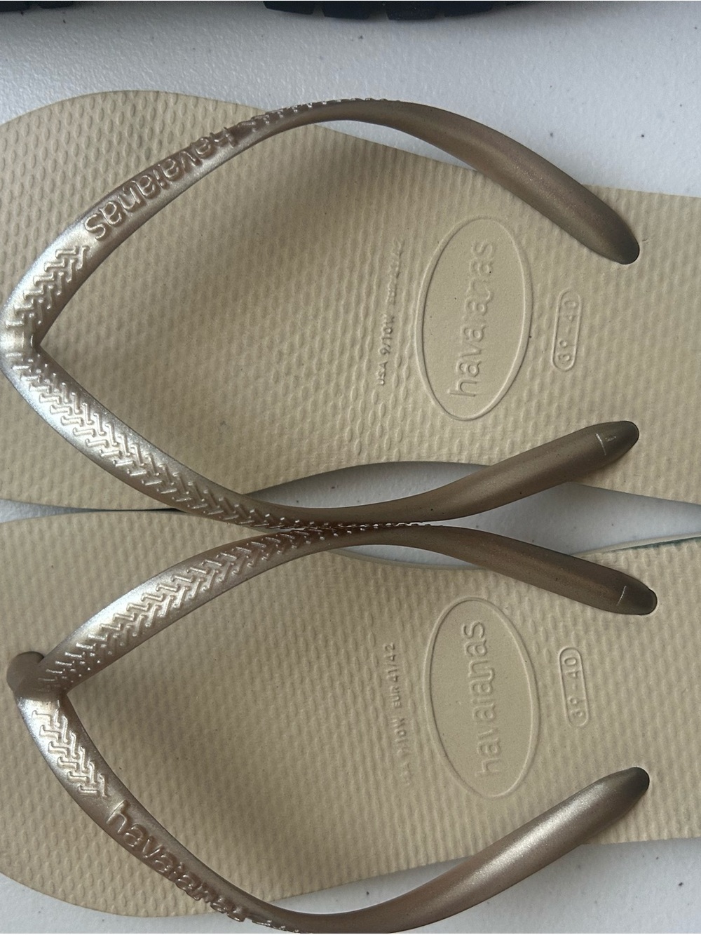 Havaianas Women's Slim Metallic Flip Flops - Gold Size 39-40